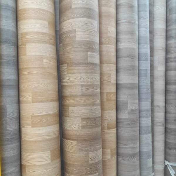 أرضيات فينيل فاخرة وعملية - مفروشات وأرضيات السريع بالرياض أرضيات فينيل عصرية بألوان خشبية وأنيقة من مفروشات وأرضيات السريع بالرياض