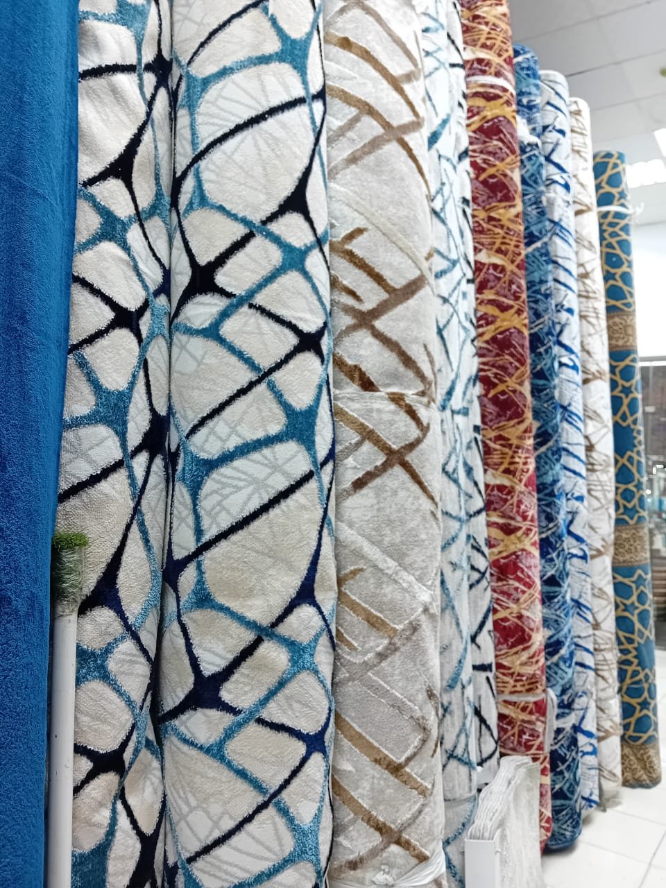 موكيت سجاد فاخر بجودة عالية من مفروشات وأرضيات السريع بالرياض