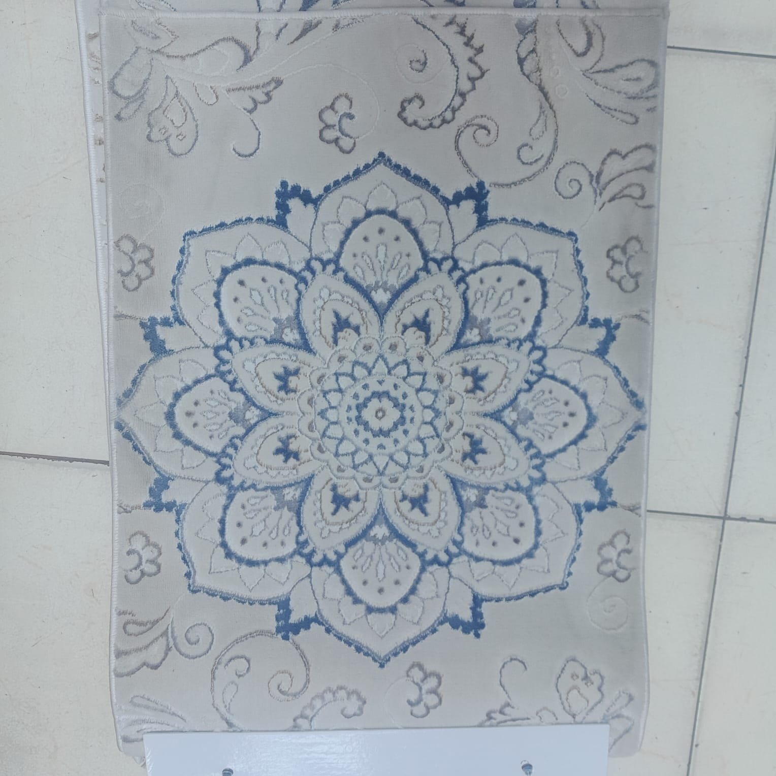 موكيت سجاد فاخر بجودة عالية من مفروشات وأرضيات السريع بالرياض