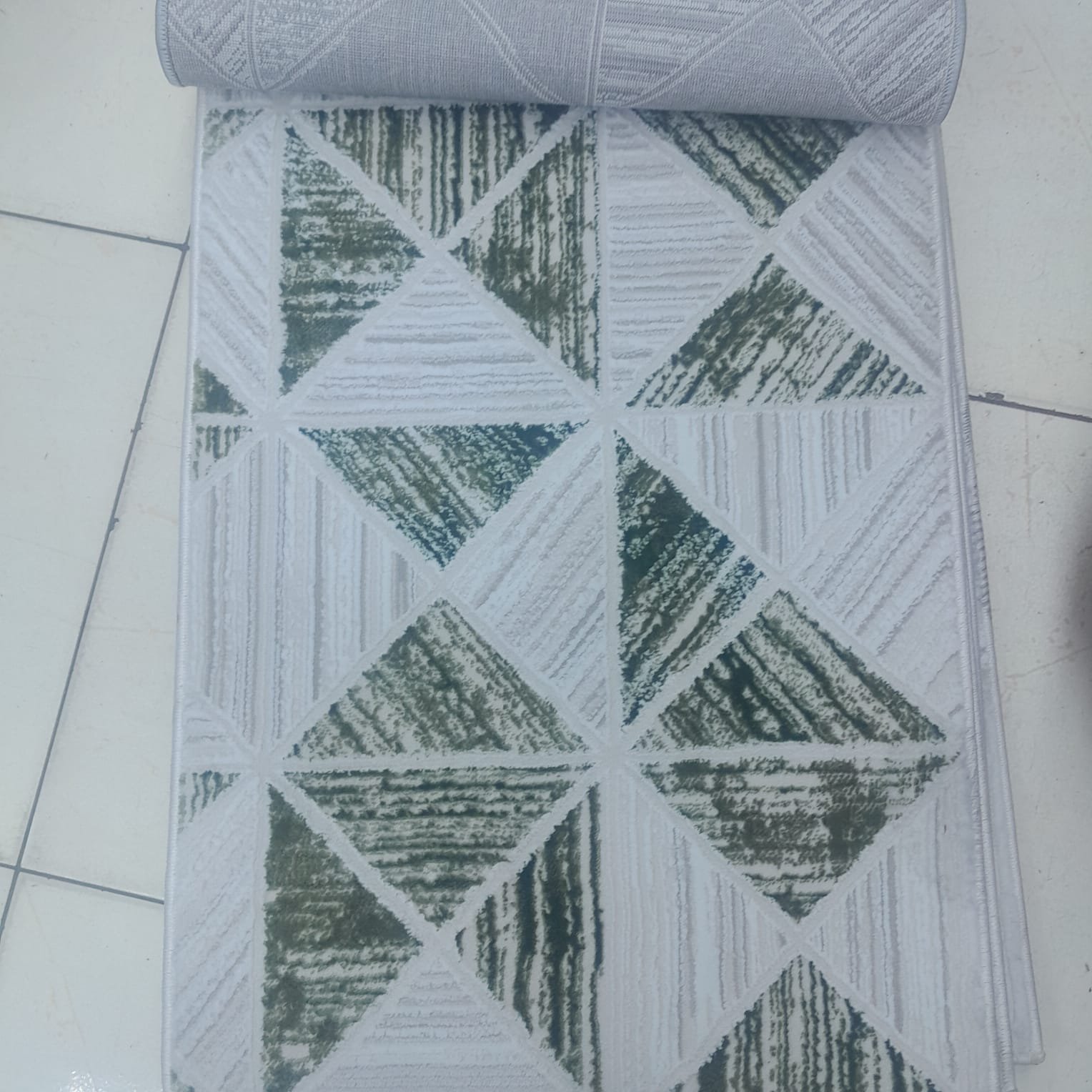 موكيت سجاد فاخر بجودة عالية من مفروشات وأرضيات السريع بالرياض