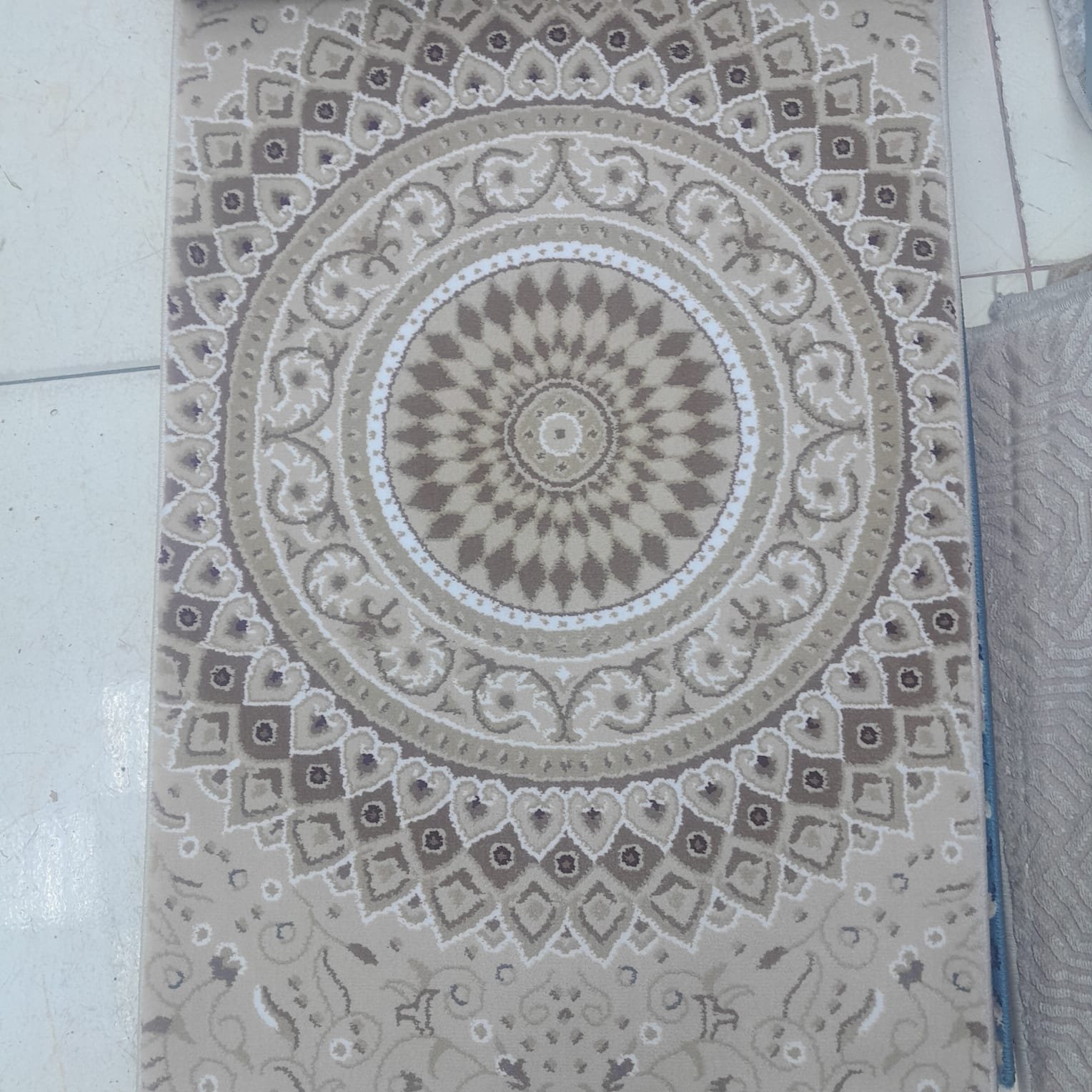 موكيت سجاد فاخر بجودة عالية من مفروشات وأرضيات السريع بالرياض