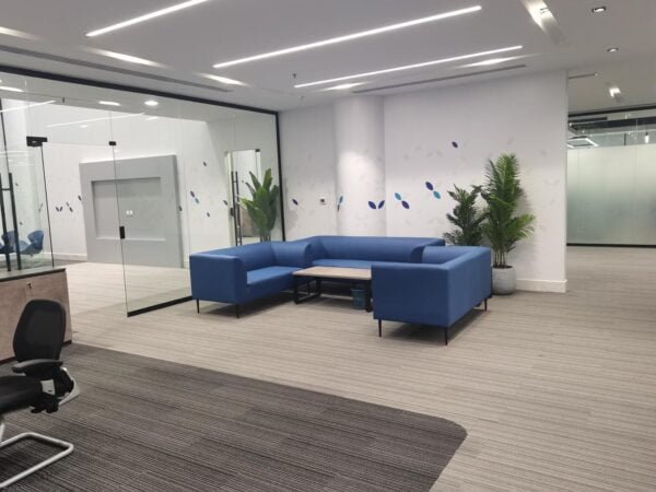 موكيت بلاط مقاس 50×50 بجودة عالية من مفروشات وأرضيات السريع بالرياض